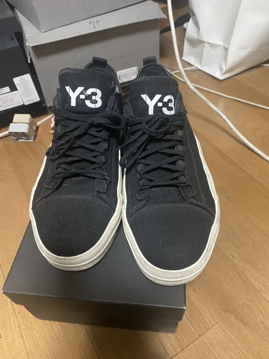 Y-3스니커즈 270